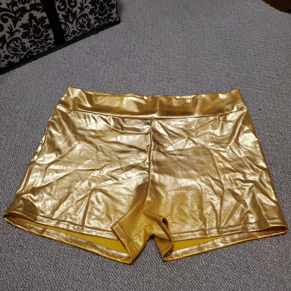 Hold spandex shorts
